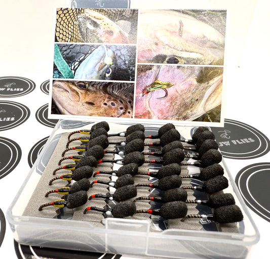 32 Fly Top Hat Selection Box